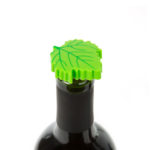 Drip free wine pourer with lid x2